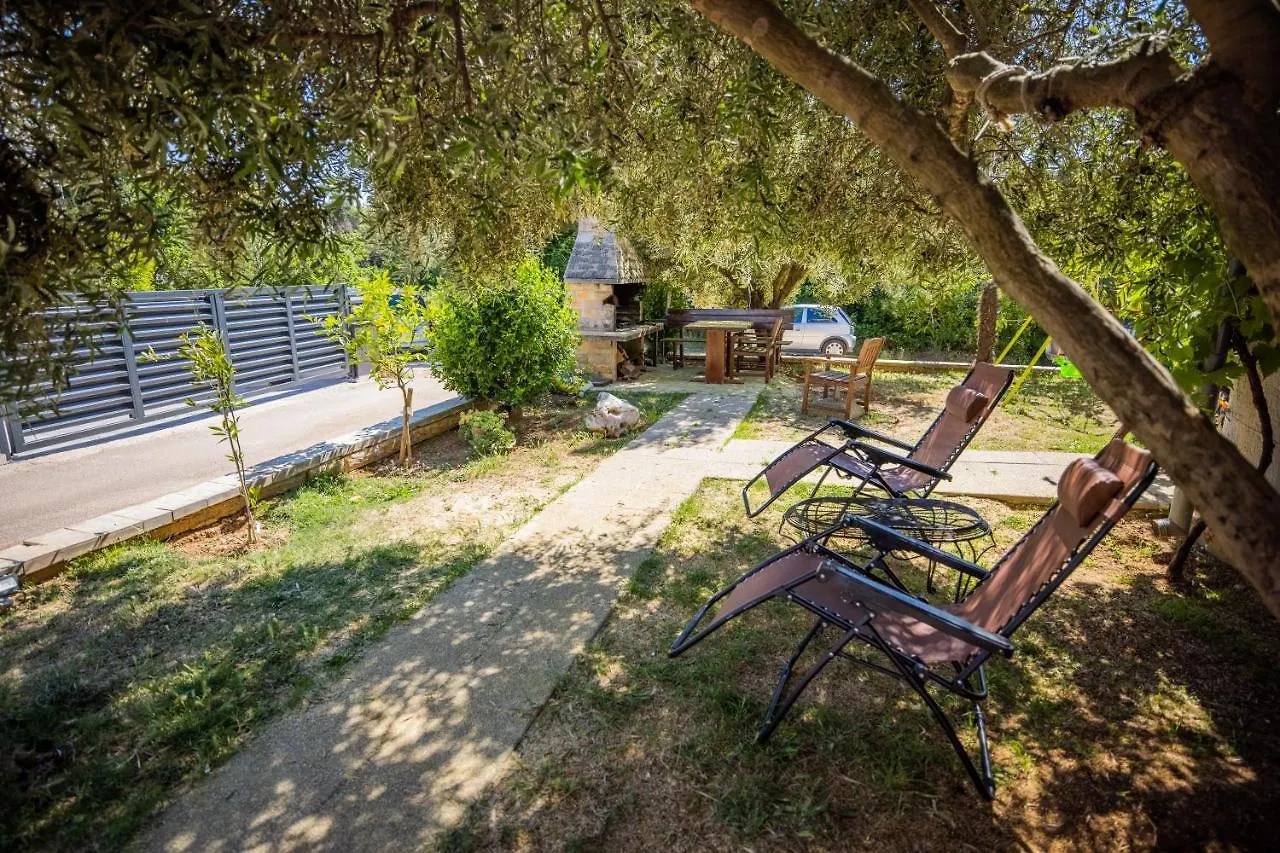 Apartments And A Room Ina 3*, Zadar Croatia