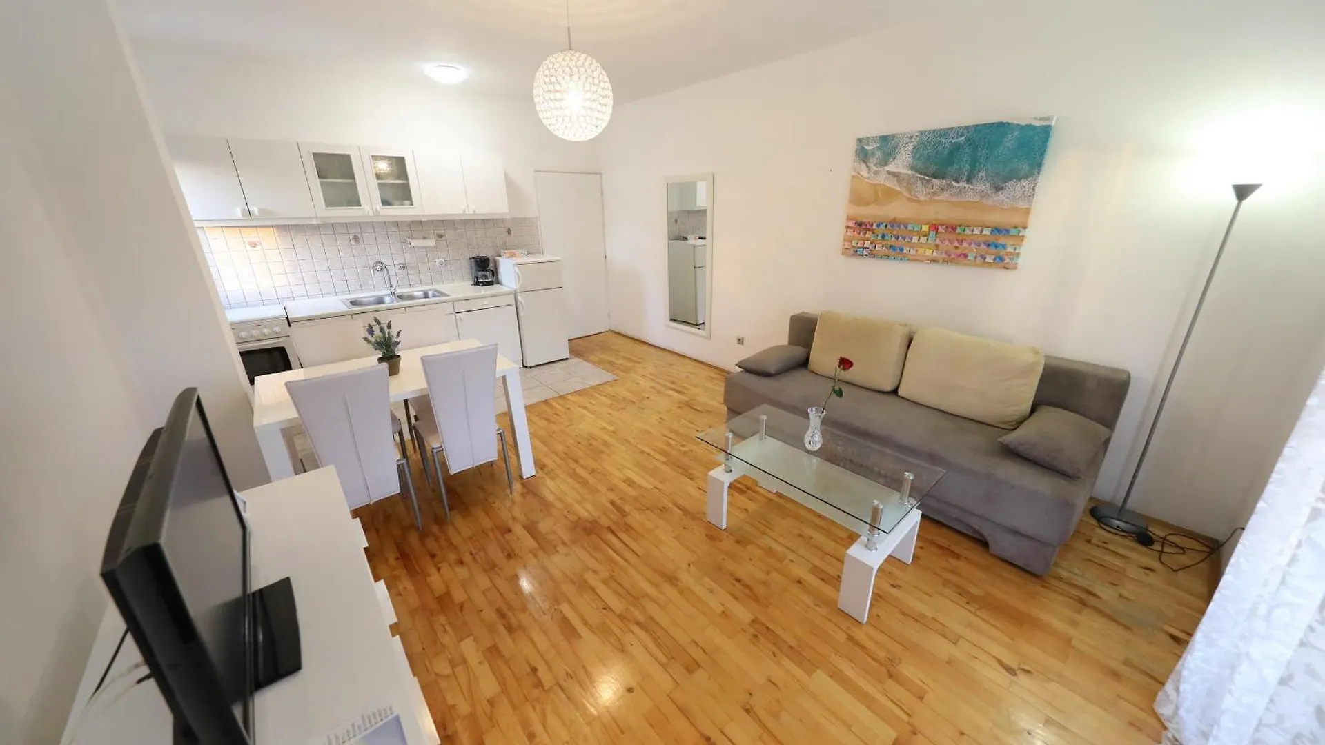 Guest house Apartments And A Room Ina