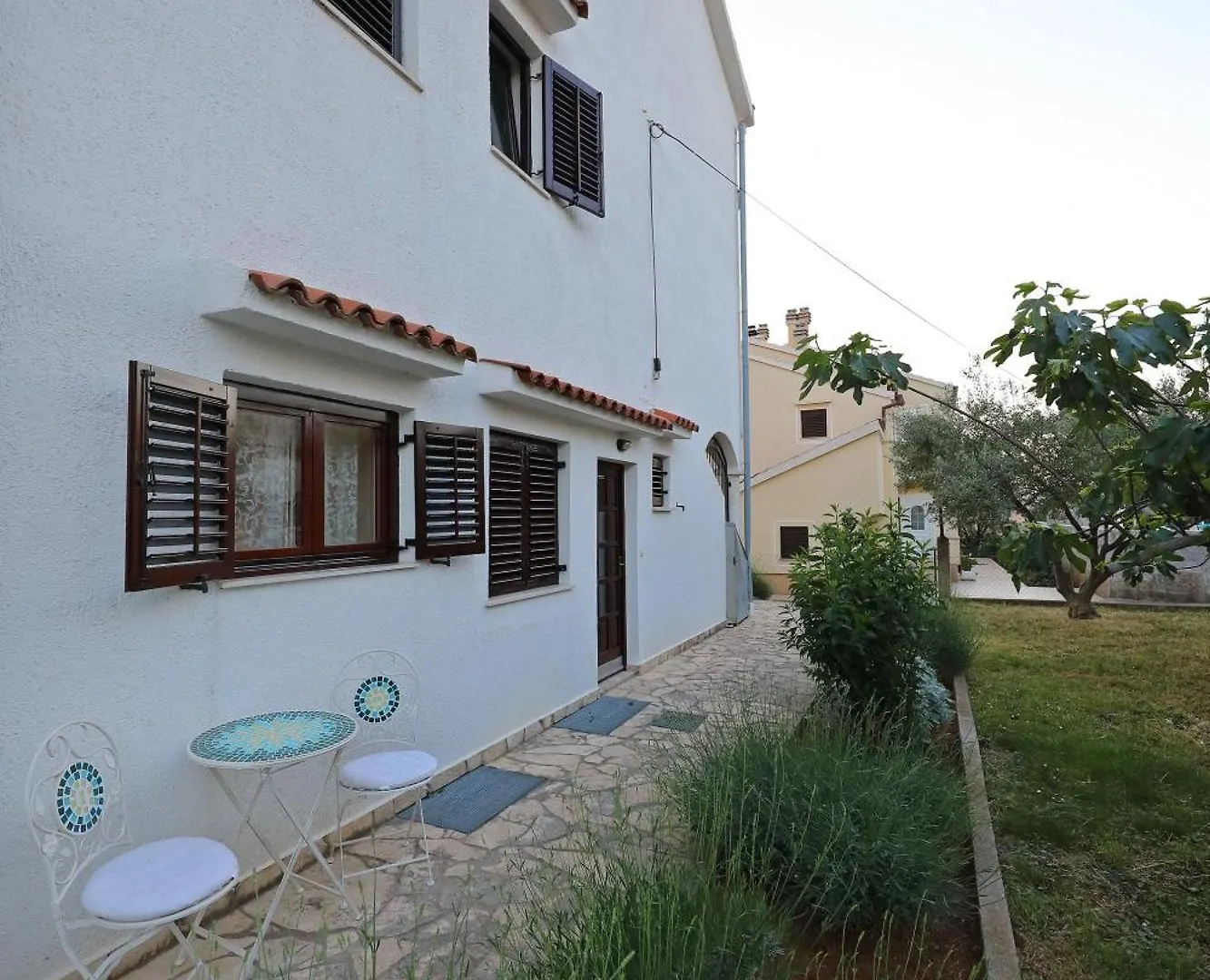 Guest house Apartments And A Room Ina