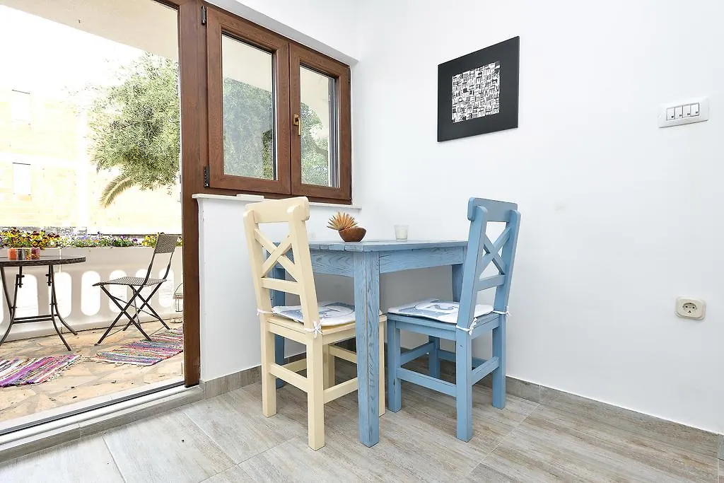 *** Guest house Apartments And A Room Ina Croatia