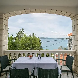  Apartment Lovric Kroatien